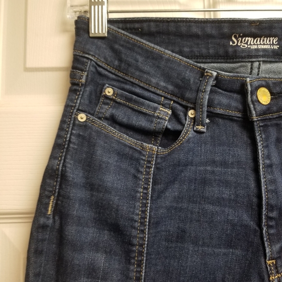 Signature by Levi Strauss & Co. Women Dark Wash High Rise Skinny Ankle Crop Jean - Picture 9 of 12